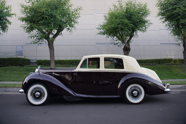 Used 1953 Bentley R-Type 4 1/2 Litre Big Bore LHD Saloon  | Torrance, CA