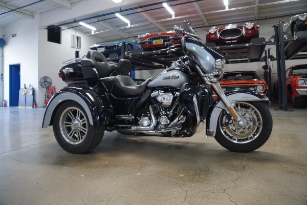 Used 2019 Harley Davidson Ultra Classic Tri Glide Trike with 6,200 original miles  | Torrance, CA