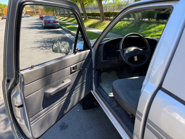 Used 1990 Toyota 3.0L V6 5 spd 4WD Deluxe Cab Pickup Deluxe | Torrance, CA
