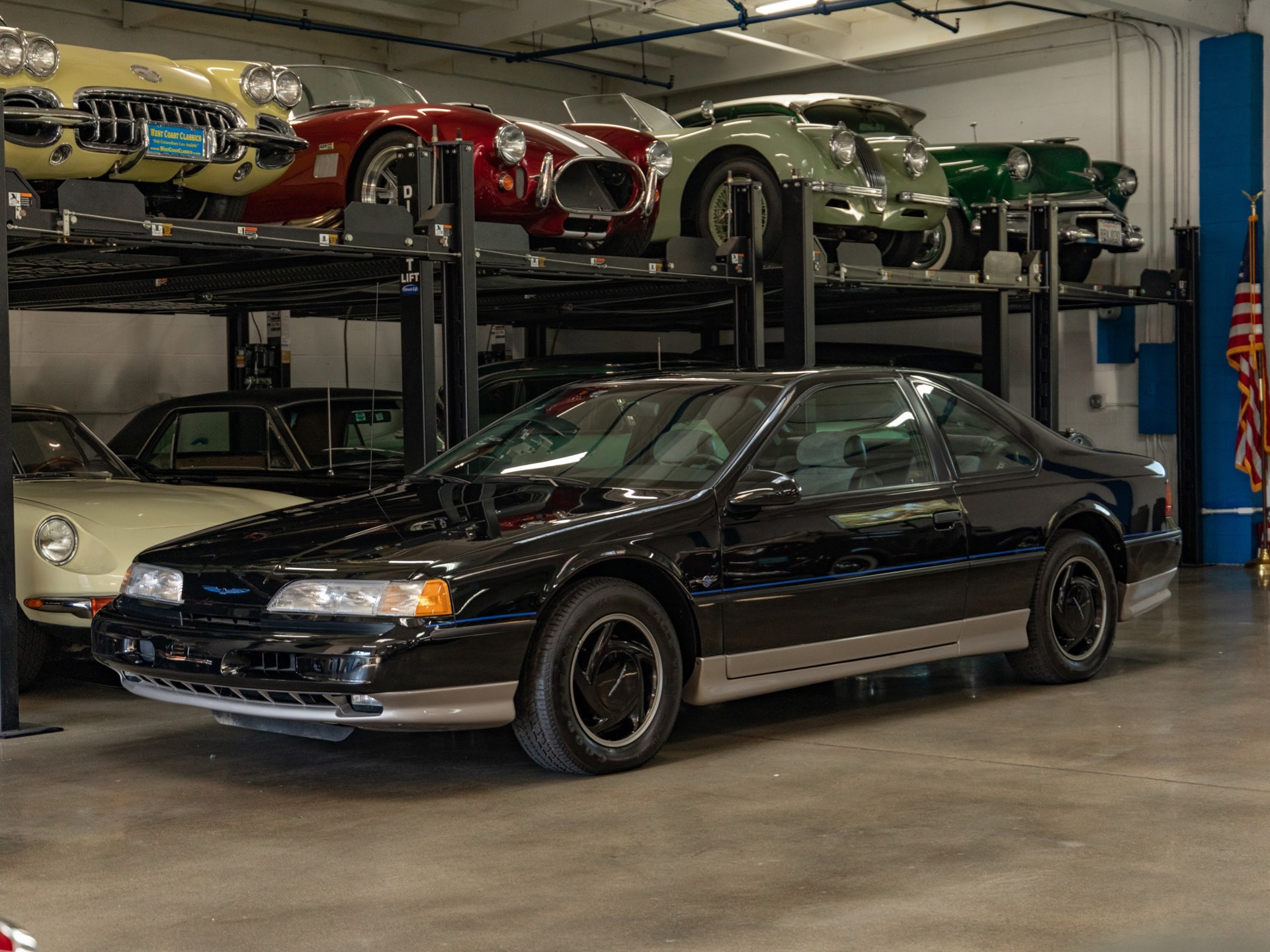 クリスマスファッション 1990 Ford 525 with Coupe V6 3.8L Supercharged Thunderbird トップス