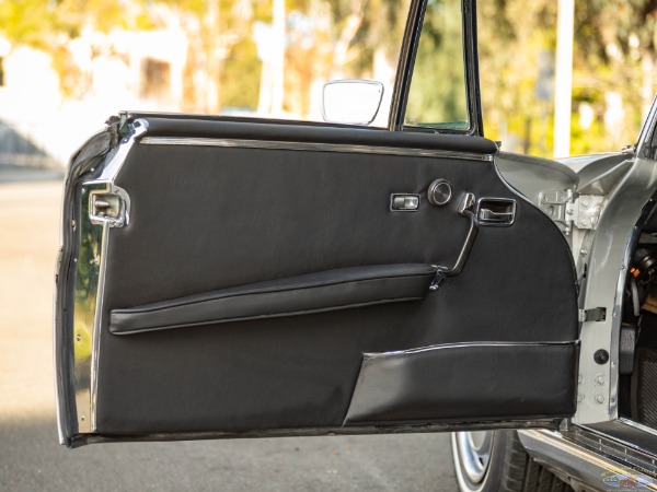 Used 1971 Mercedes-Benz 280SE 3.5 V8 Coupe | Torrance, CA