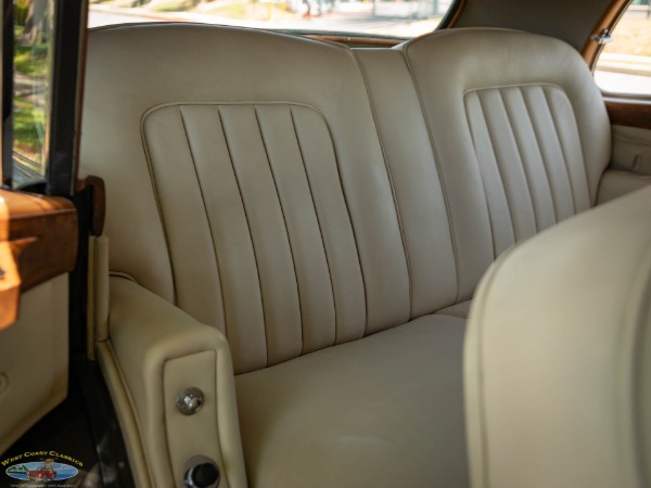 Used 1955 Rolls-Royce Silver Dawn Lightweight H.J. Mulliner Coachbuilt 4 Door Sedan | Torrance, CA