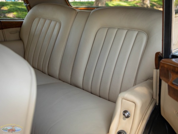 Used 1955 Rolls-Royce Silver Dawn Lightweight H.J. Mulliner Coachbuilt 4 Door Sedan | Torrance, CA