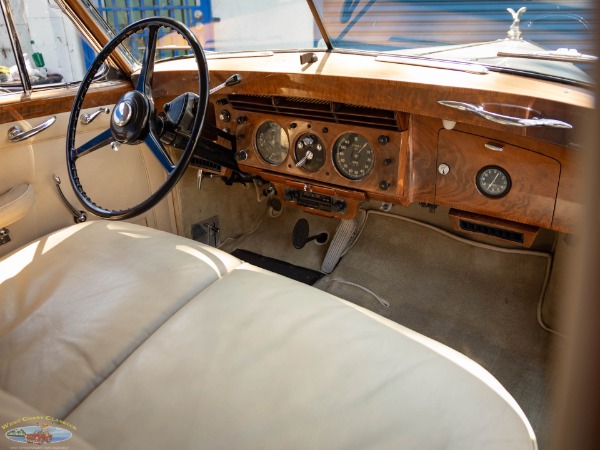 Used 1955 Rolls-Royce Silver Dawn Lightweight H.J. Mulliner Coachbuilt 4 Door Sedan | Torrance, CA