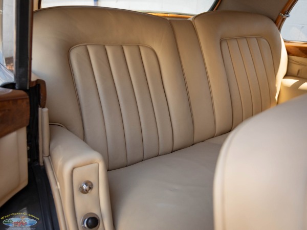 Used 1955 Rolls-Royce Silver Dawn Lightweight H.J. Mulliner Coachbuilt 4 Door Sedan | Torrance, CA