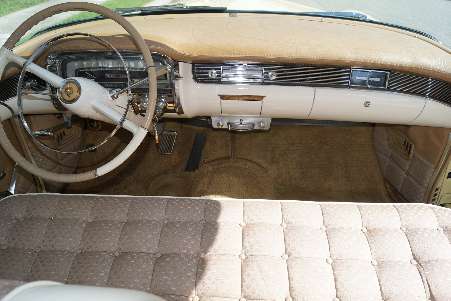 Image 8 of Cadillac DeVille Gold…