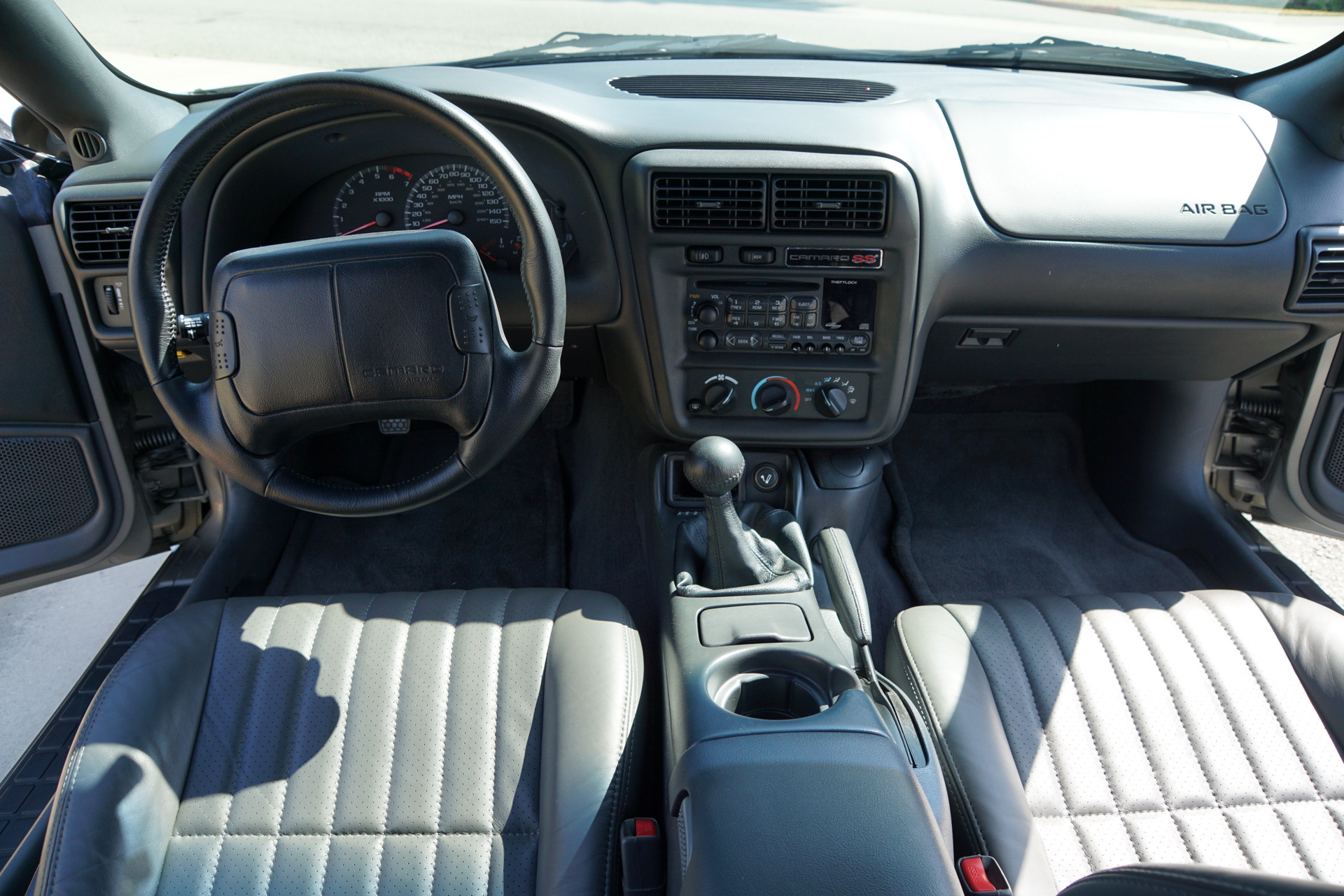 Image 14 of 1999 Chevrolet Camaro…
